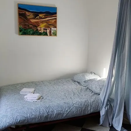 2 Pièces Proche Cathédrale Apartamento *